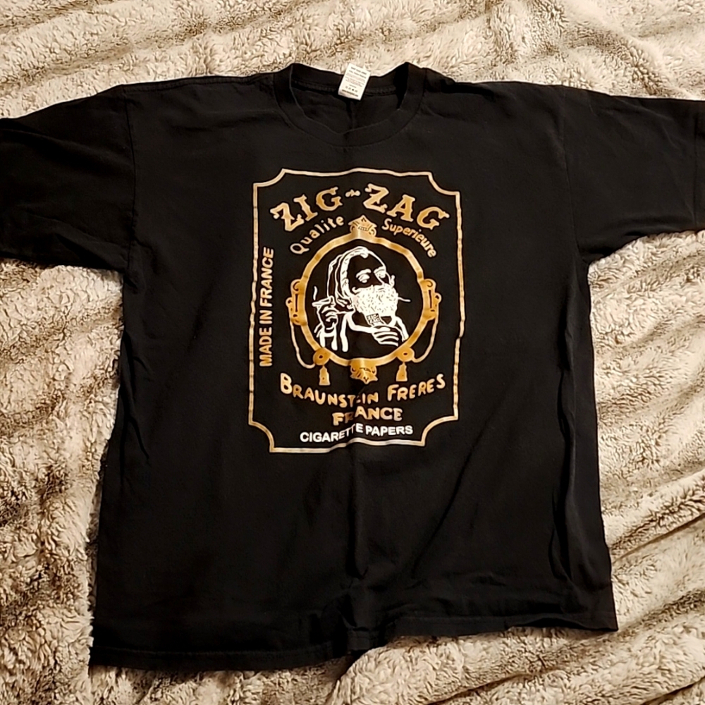 Zigzag graphics Tshirt!